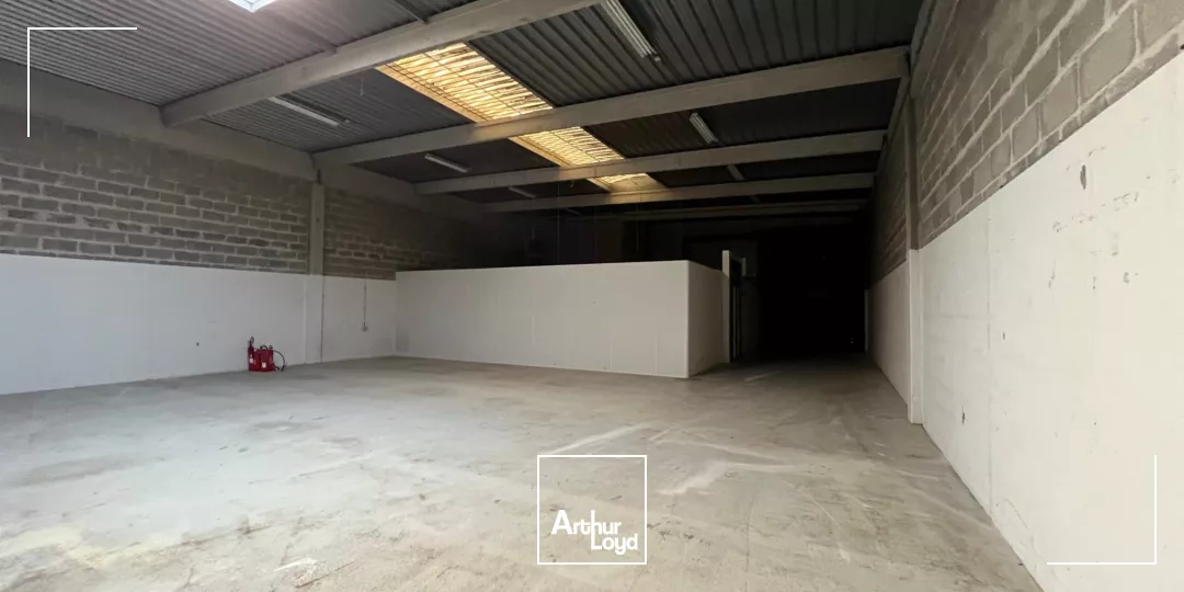 Locaux d'activité à louer à HERBLAY 95220