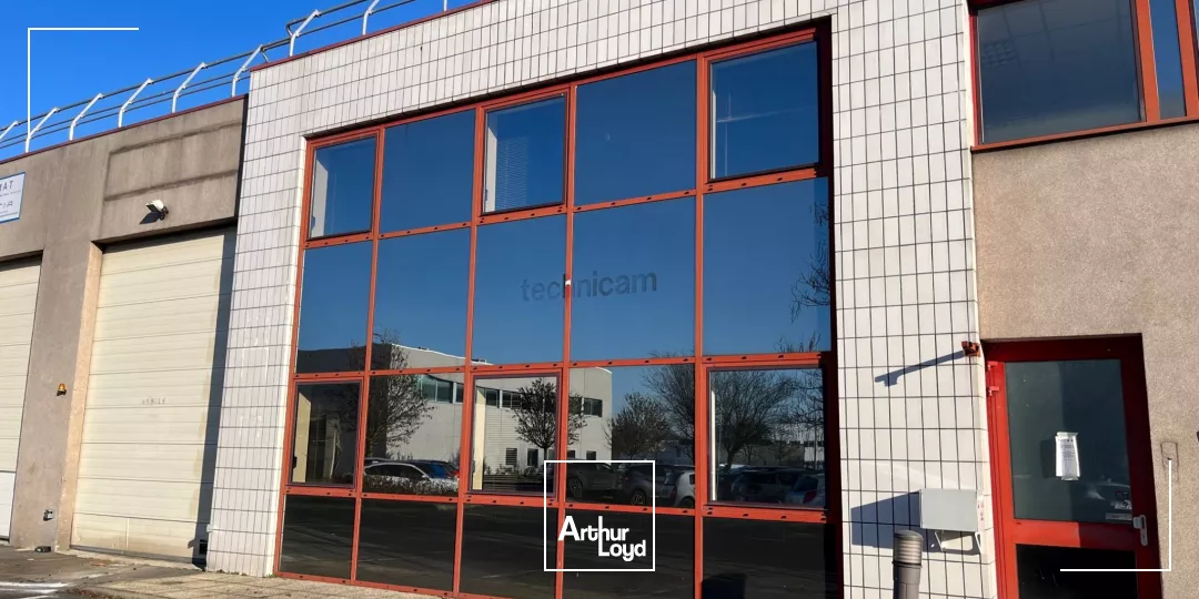 Locaux d'activité à louer à HERBLAY 95220