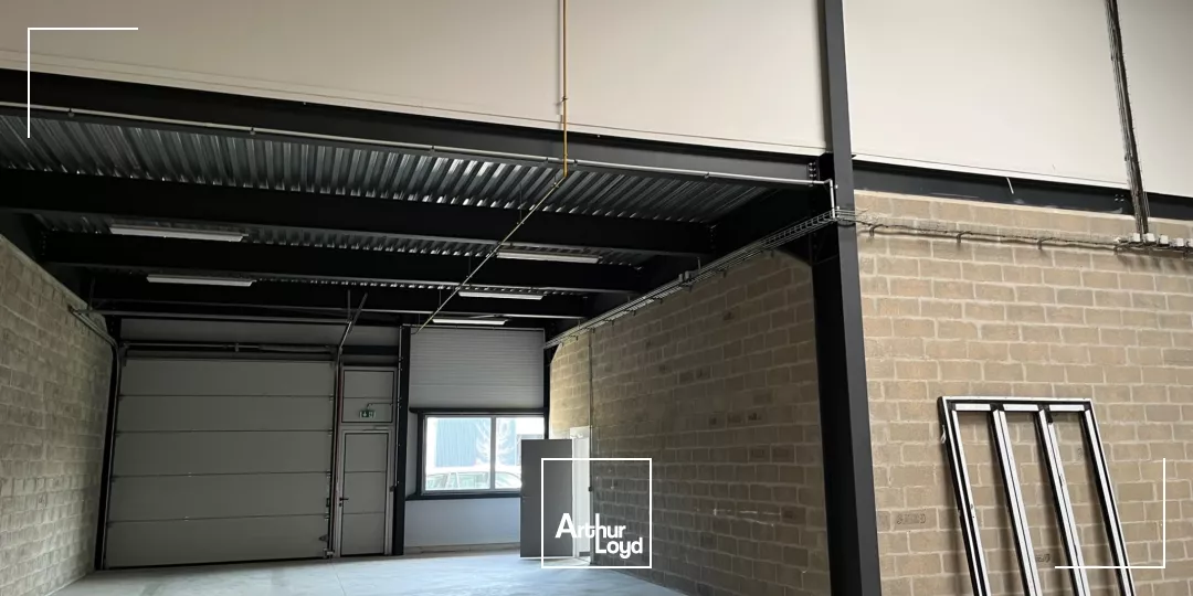 Locaux d'activité à louer à FREPILLON 95740