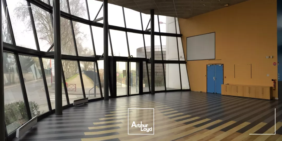 Locaux d'activité à louer à BEZONS 95870