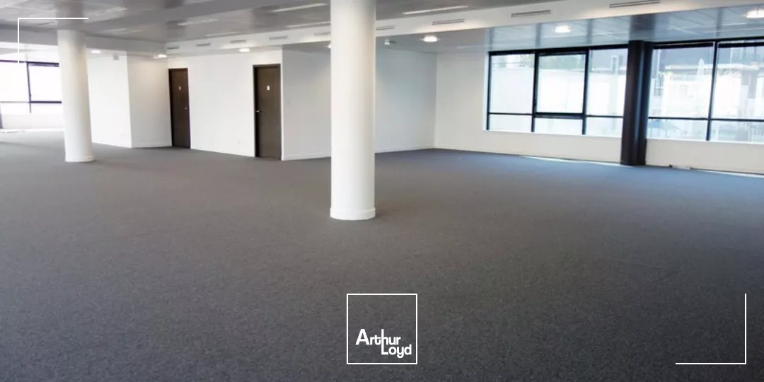 Bureaux rénovés et lumineux à Rueil Malmaison - RER A à proximité - Quartier dynamique