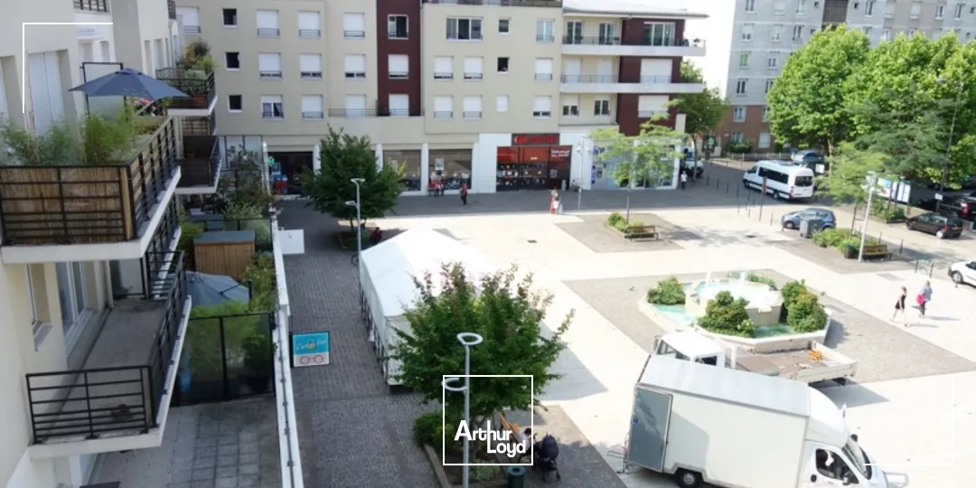 Bureaux rénovés et lumineux à Rueil Malmaison - RER A à proximité - Quartier dynamique