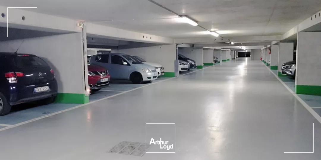 Bureaux rénovés et lumineux à Rueil Malmaison - RER A à proximité - Quartier dynamique