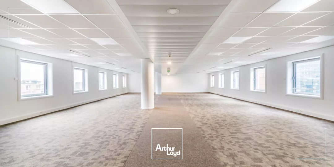 Bureaux à louer à COURBEVOIE LA DEFENSE 92400