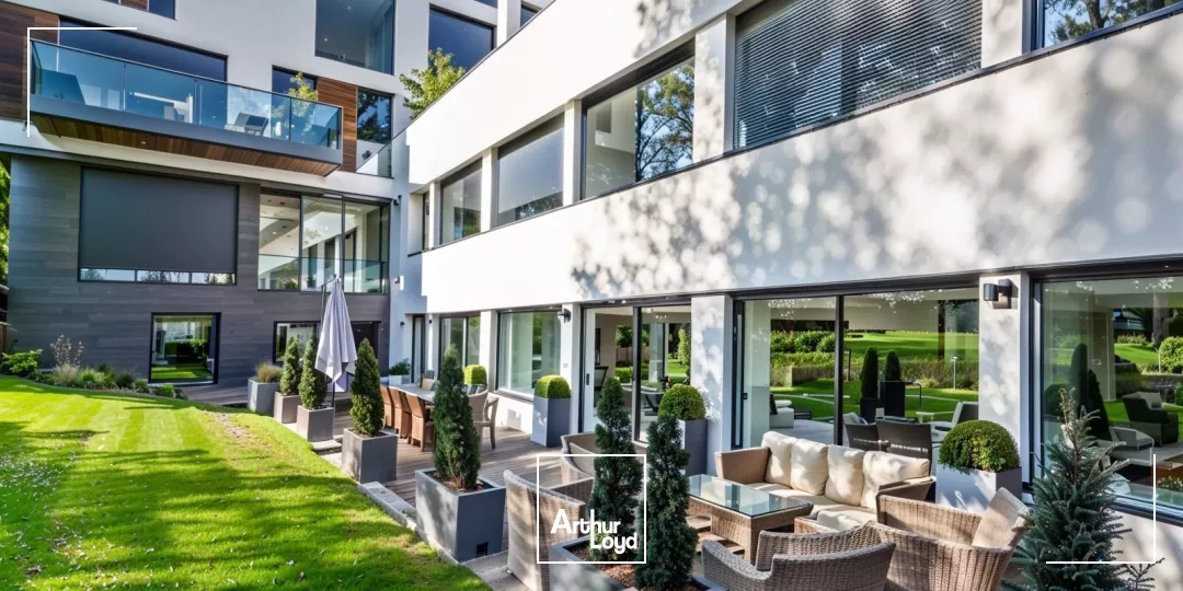 VENTE DE BUREAUX - BORDS DE SEINE - CADRE VERDOYANT - JARDIN PRIVATIF