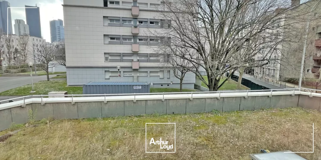 Bureaux à vendre à COURBEVOIE 92400