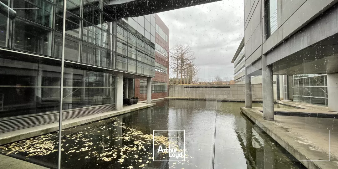 Bureaux lumineux à louer - Nombreux services - Berges de Seine 