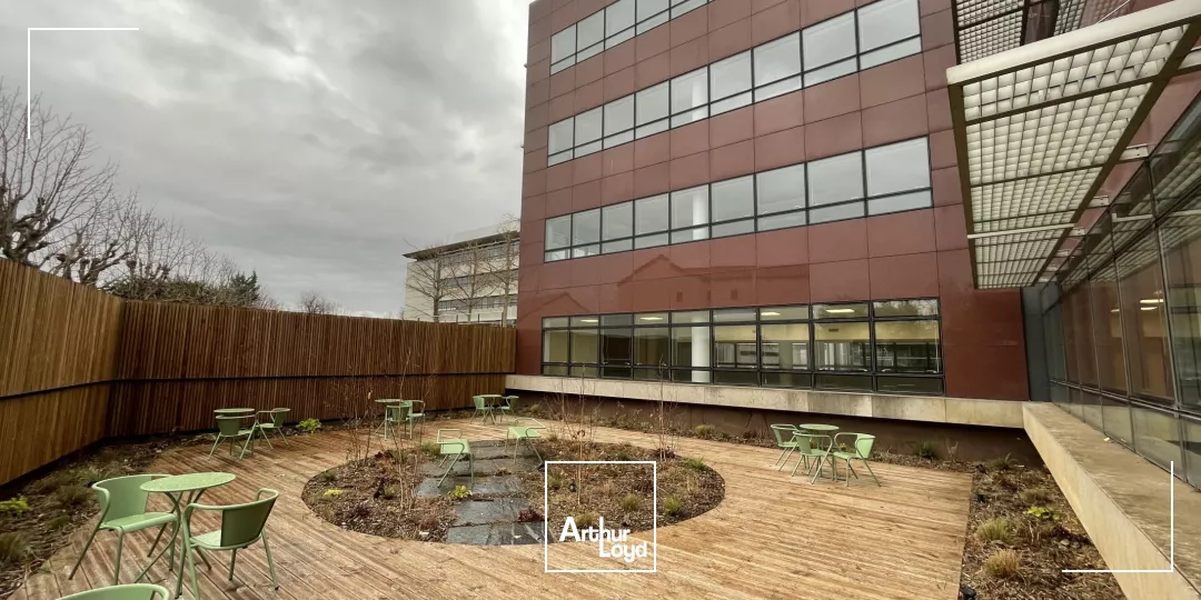 Bureaux lumineux à louer - Nombreux services - Berges de Seine 