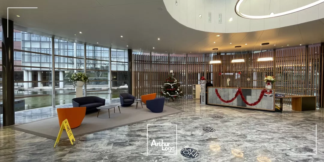 Bureaux lumineux à louer - Nombreux services - Berges de Seine 