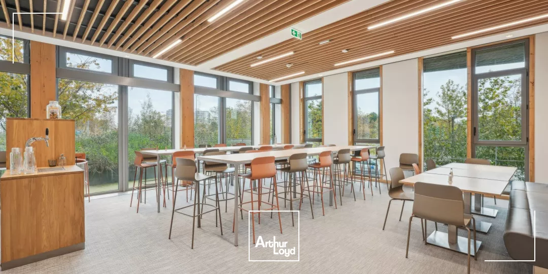 Bureaux neufs avec vue sur la Seine - Nombreux services dernière génération - Espace extérieur