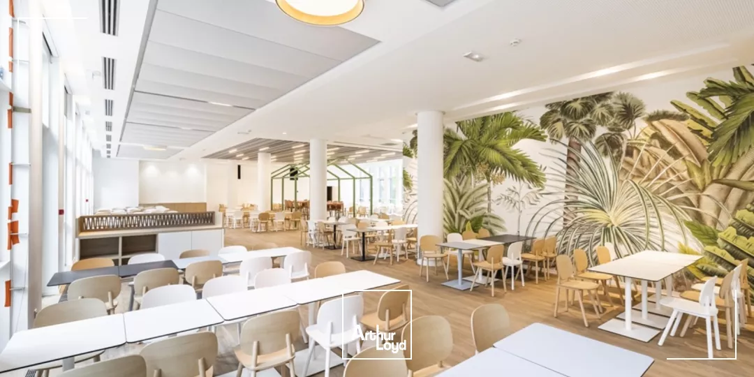 Bureaux rénovés avec jardin, à louer à Colombes