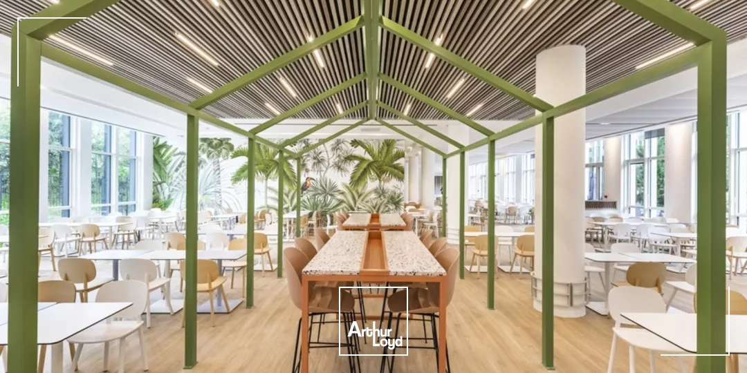 Bureaux rénovés avec jardin, à louer à Colombes
