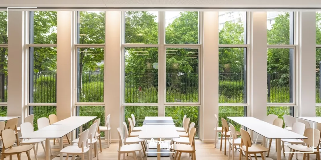 Bureaux rénovés avec jardin, à louer à Colombes