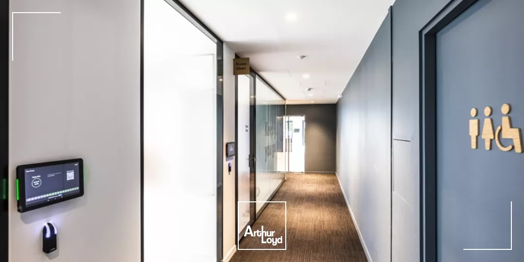 Bureaux rénovés avec jardin, à louer à Colombes