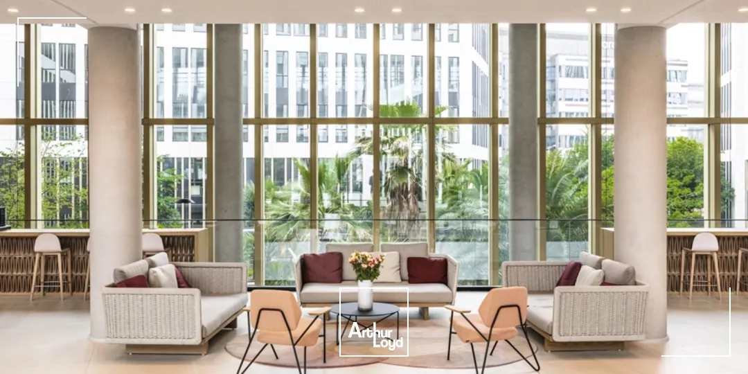 Bureaux rénovés avec jardin, à louer à Colombes