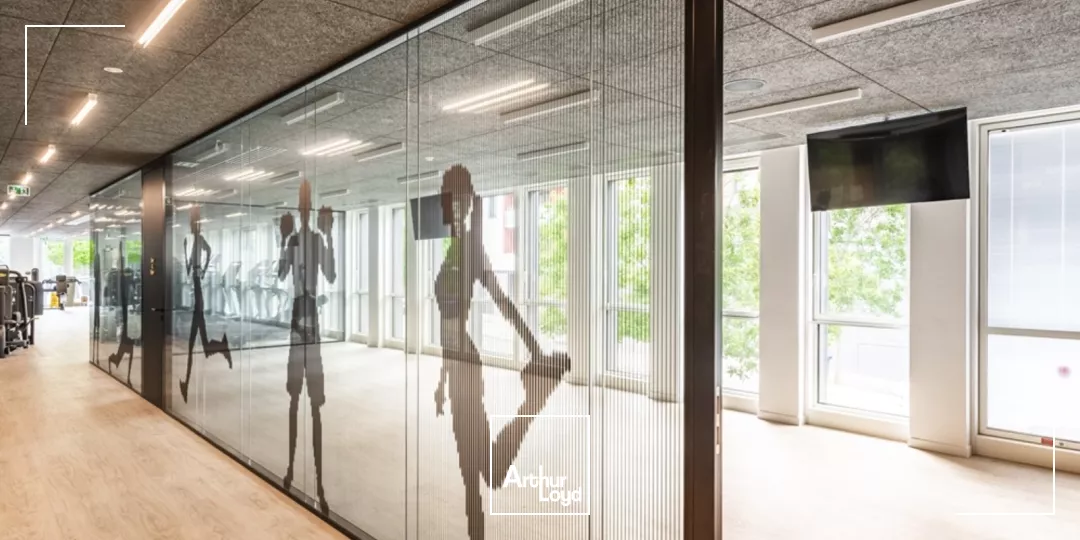 Bureaux rénovés avec jardin, à louer à Colombes