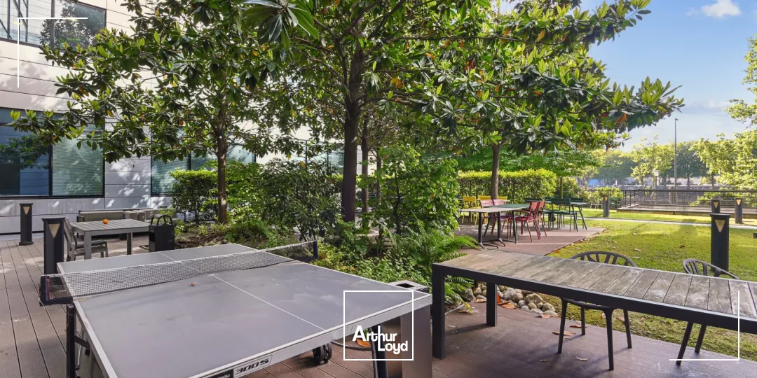 Asnières sur Seine - Vastes plateaux de bureaux ergonomiques et ultra-lumineux à louer - Immeuble serviciel de standing