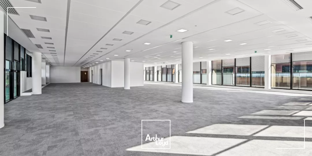 Asnières sur Seine - Vastes plateaux de bureaux ergonomiques et ultra-lumineux à louer - Immeuble serviciel de standing