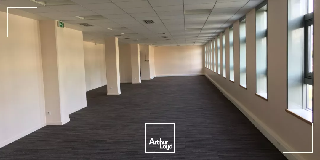Bureaux modernes et modulables à Rueil sur Seine - Quartier dynamique - Nombreux parkings