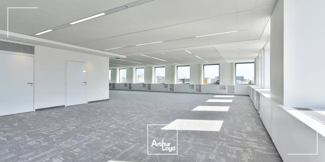 Bureaux à louer à MONTIGNY LE BRETONNEUX 78180