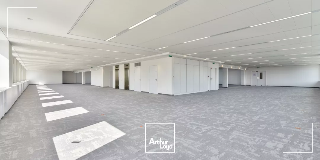 Bureaux à louer à MONTIGNY LE BRETONNEUX 78180