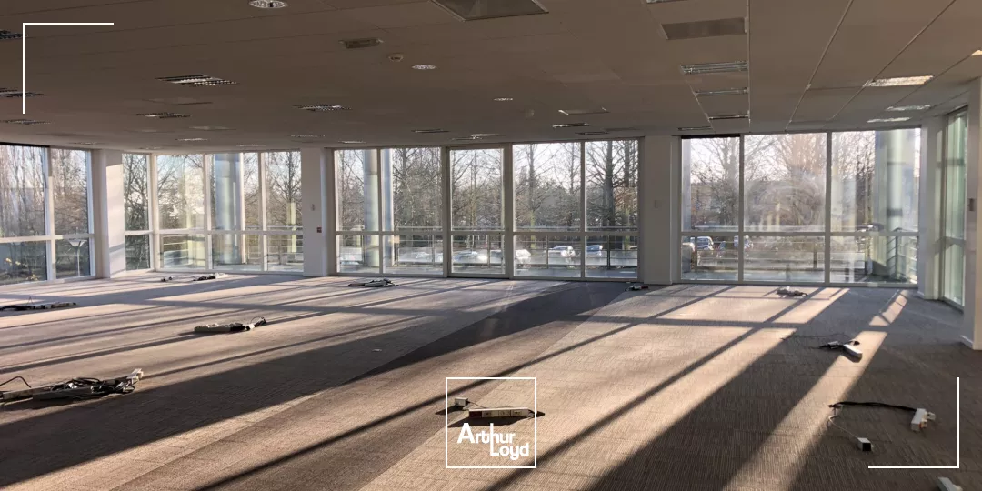 Bureaux certifiés BREEAM à louer - 1 301 m² divisibles dès 260 m² - Paris Nord 2 Roissy CDG