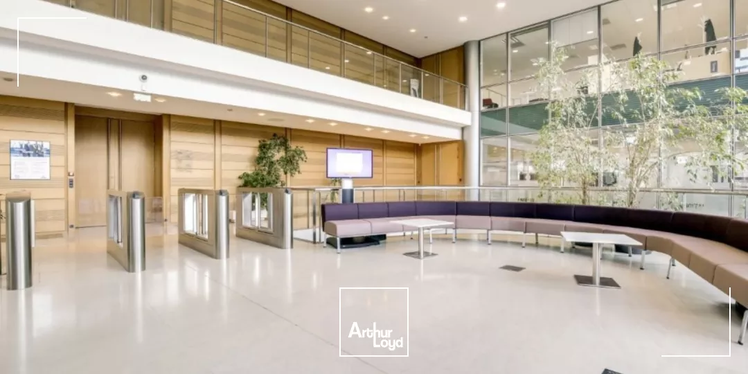 Bureaux certifiés BREEAM à louer - 1 301 m² divisibles dès 260 m² - Paris Nord 2 Roissy CDG