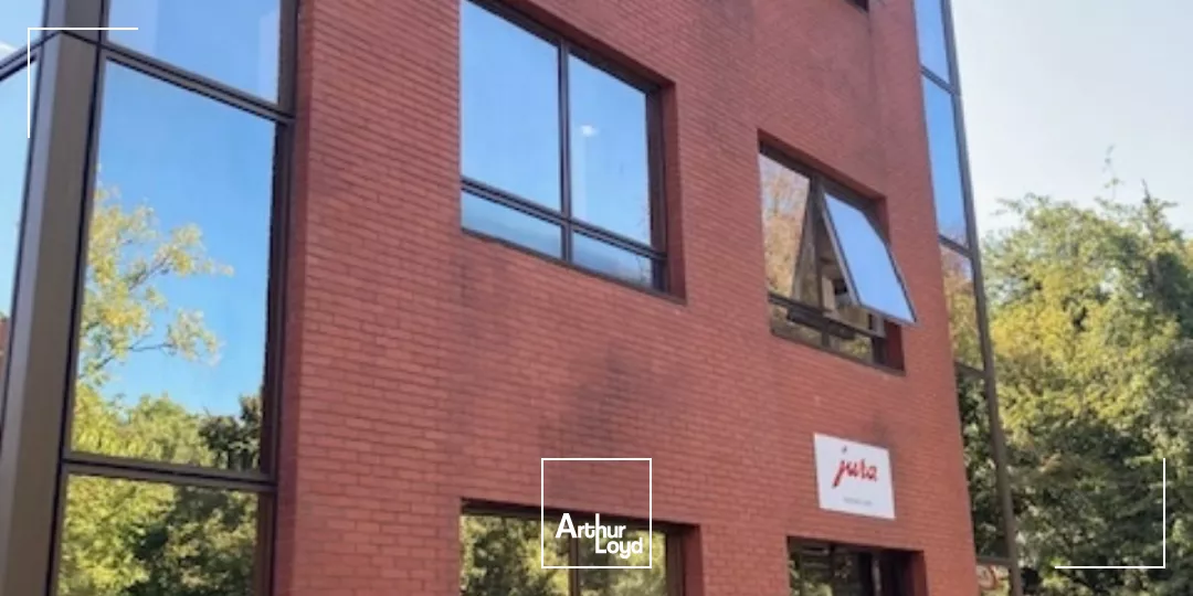 Bureaux à louer à MEUDON LA FORET 92360