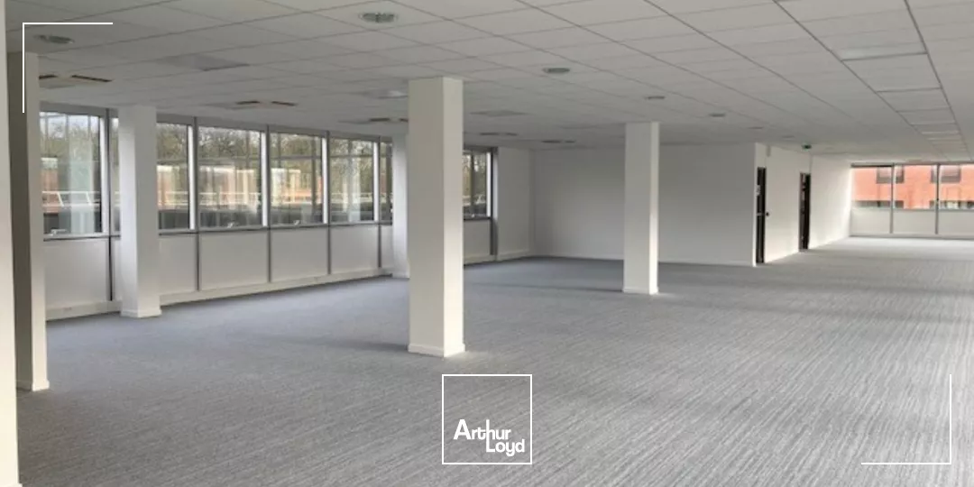 Bureaux à louer à MEUDON LA FORET 92360