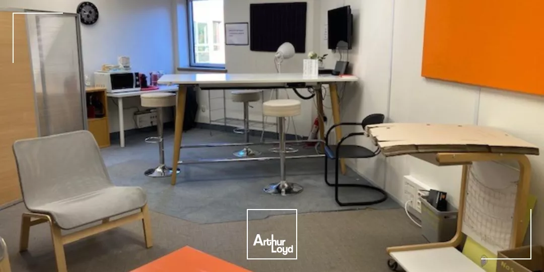 Bureaux à vendre à MEUDON LA FORET 92360