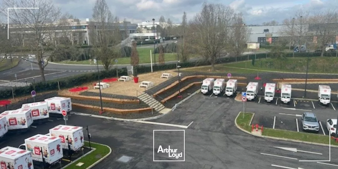 Locaux d'activité à louer à ELANCOURT 78990