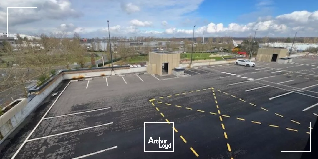 Locaux d'activité à louer à ELANCOURT 78990