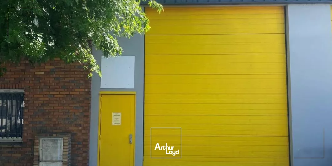 Locaux d'activités divisibles à louer 918 m² au Bourget - accès A1, RER B & CDG, adaptés poids lourds