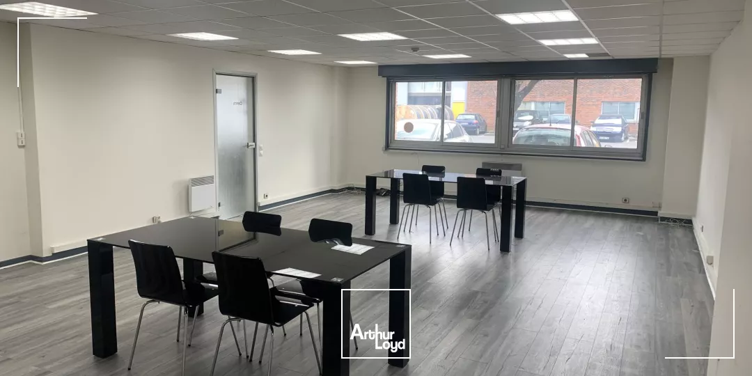 Locaux d'activités divisibles à louer 918 m² au Bourget - accès A1, RER B & CDG, adaptés poids lourds