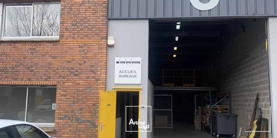 Locaux d'activités divisibles à louer 918 m² au Bourget - accès A1, RER B & CDG, adaptés poids lourds