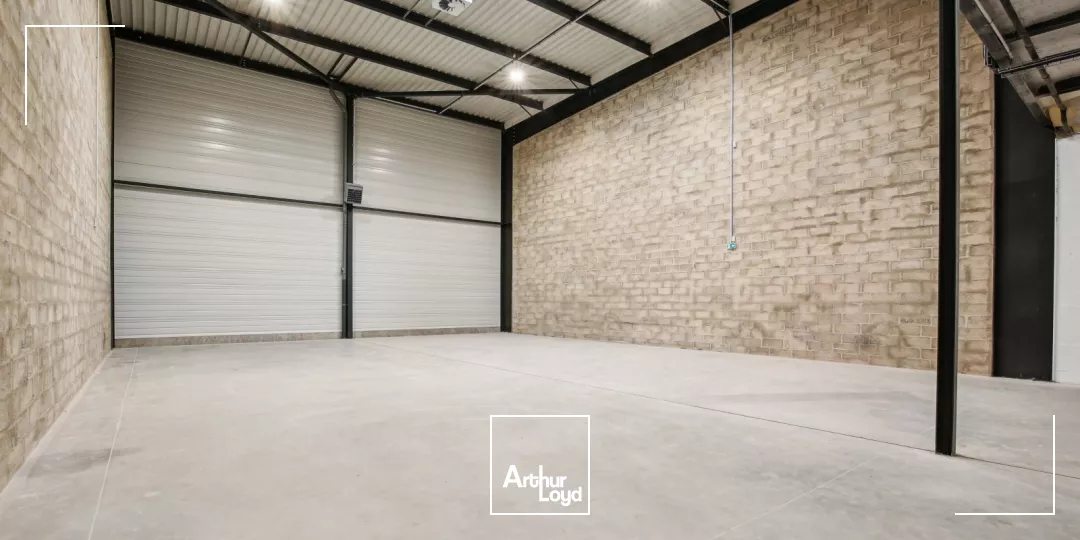 Locaux d'activités à louer à Roissy - Parc certifié BREEAM Very Good face au Golf de Roissy et proche Roissy CdG, surfaces dès 383 m²