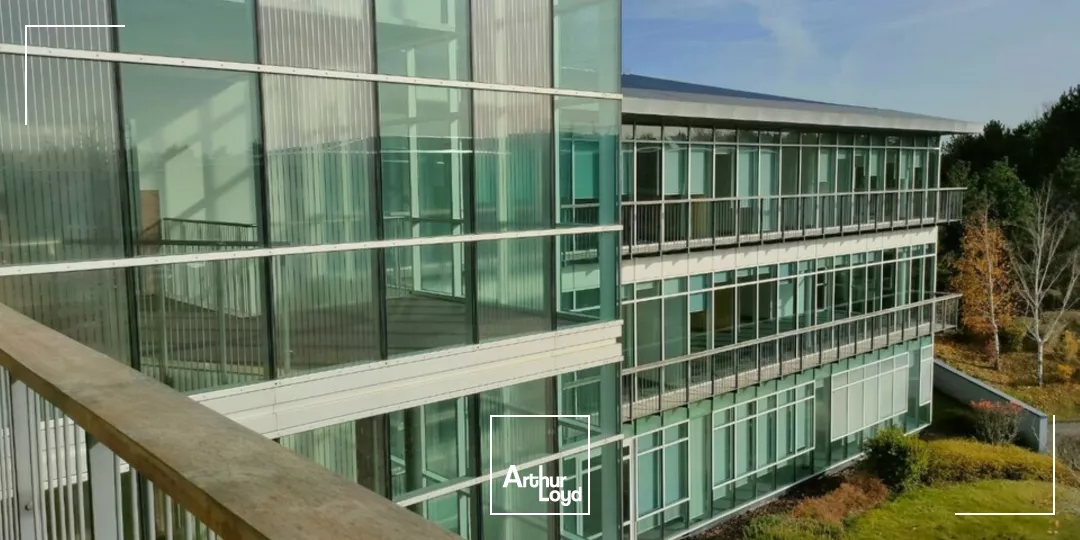 Bureaux à louer à VOISINS LE BRETONNEUX 78960