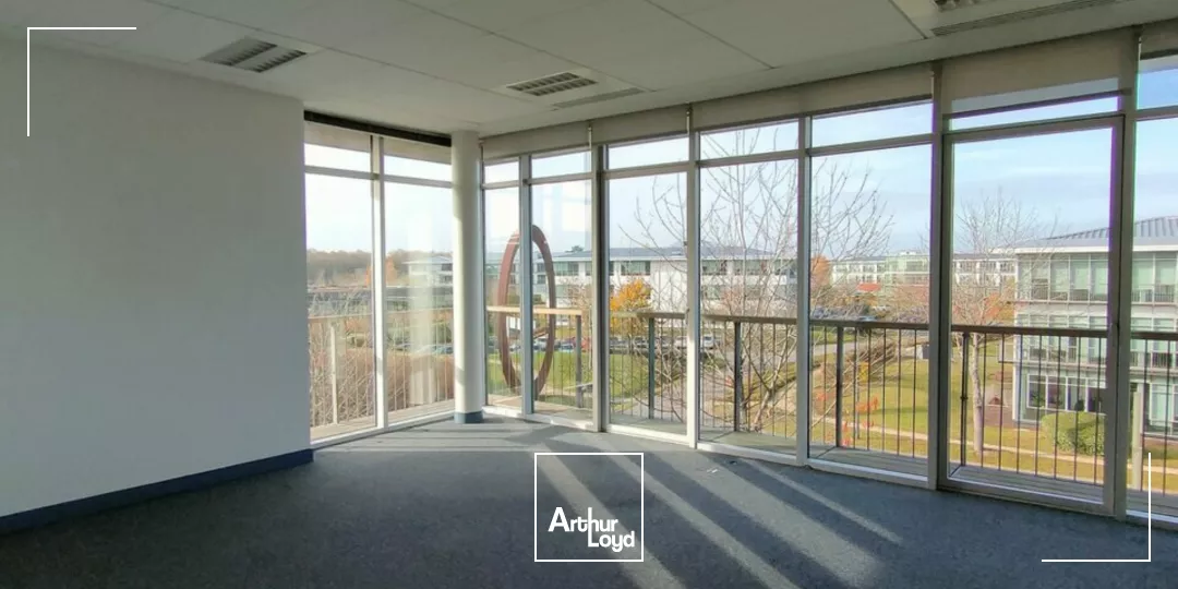 Bureaux à louer à VOISINS LE BRETONNEUX 78960