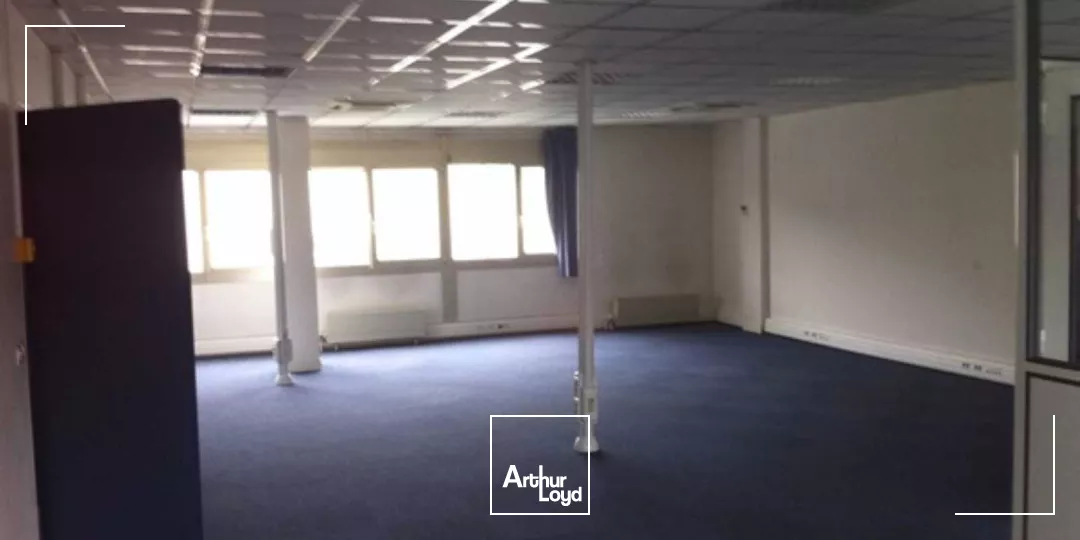 Activités et Bureaux à louer à LES ULIS 91940