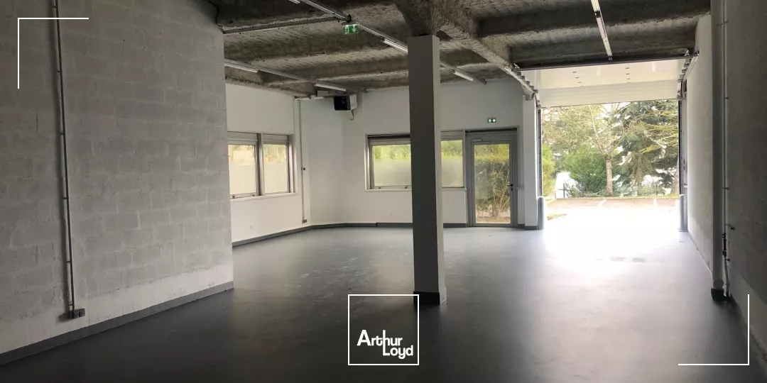 Activités et Bureaux à louer à LES ULIS 91940