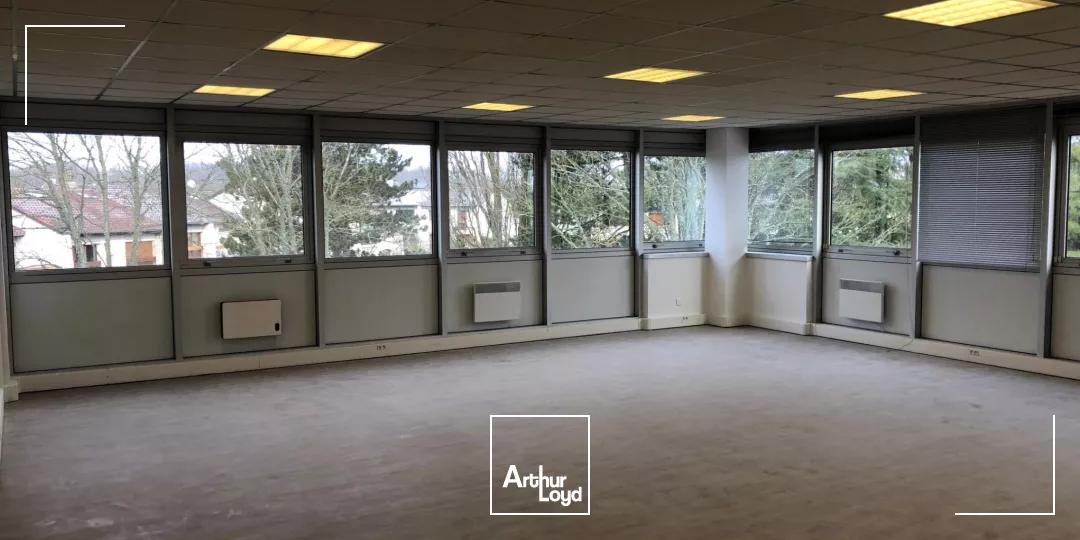 Activités et Bureaux à louer à LES ULIS 91940