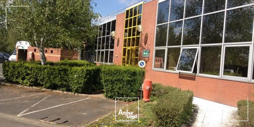 Activités et Bureaux à louer à LES ULIS 91940