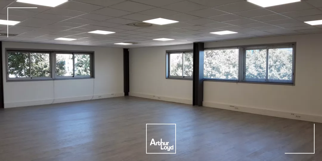 Bureaux à louer avec parkings et proche accès autoroute - ATHELIA II - LA CIOTAT