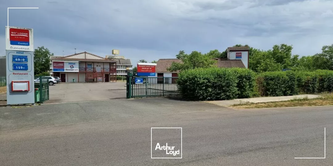 LOCAL AMÉNAGÉ POUR RESTAURATION - LA CRECHE/NIORT 