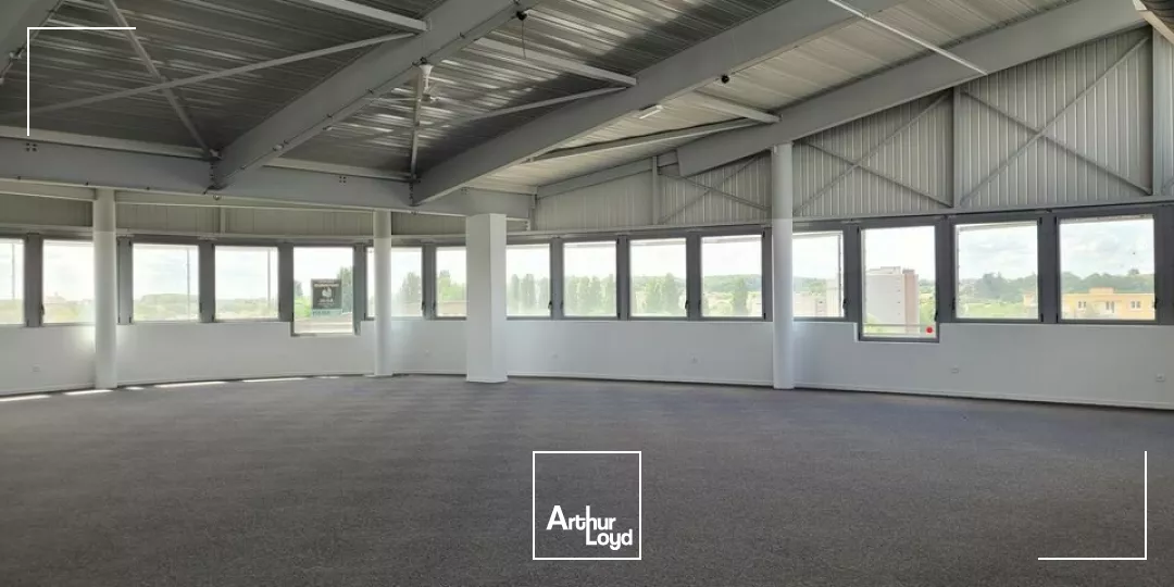 LOCATION PLATEAUX DE BUREAU 895m² LE MANS GARE TGV