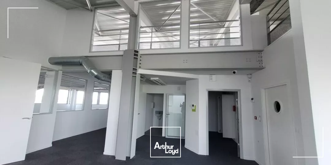 LOCATION PLATEAUX DE BUREAU 895m² LE MANS GARE TGV