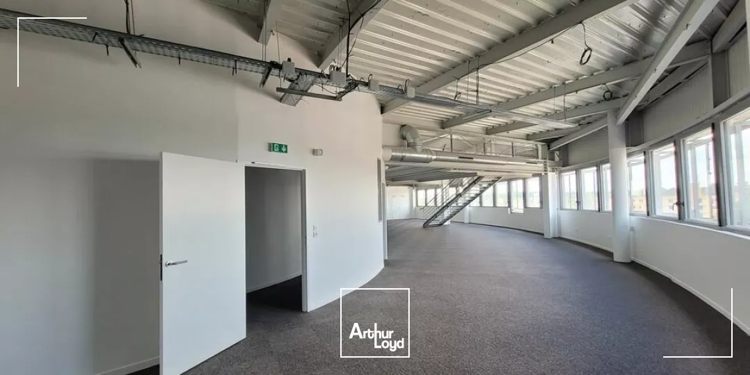 LOCATION PLATEAUX DE BUREAU 895m² LE MANS GARE TGV
