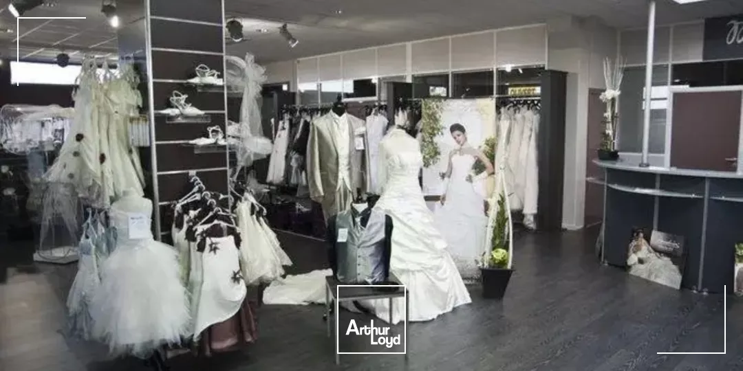 Local commercial 720 m² - Idéal grande surface, showroom ou activité mixte - Dechy