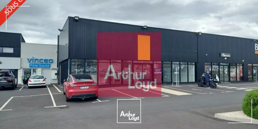 LOCAL COMMERCIAL 528 m² A LOUER LEMPDES AXE PASSANT