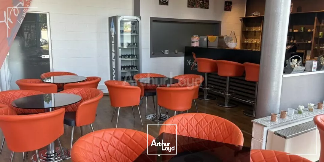 LOCAL COMMERCIAL à VENDRE de 2533 m²